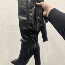 Heeled women boots 