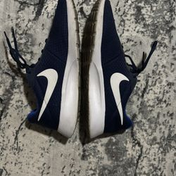 Nike Tanjun Running Shoes Size 10