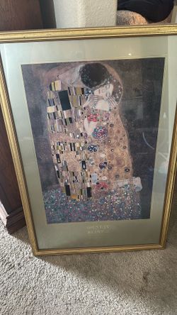Large Framed Gustav Klimt “The Kiss” Wall Art – 26” x 38”