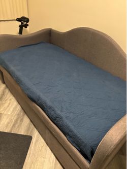 Modern Daybed With Trundle + 2 Twin Mattresses -$450