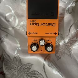 Boss DS-1 Distortion Pedal