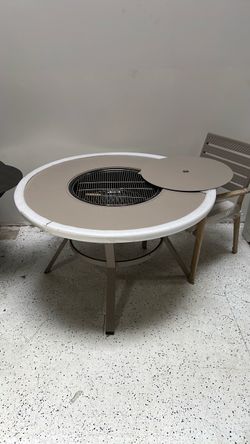 Round Outdoor BBQ Grill Dining Table