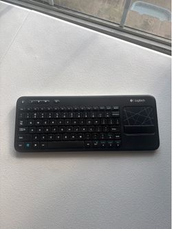 Logitech K400 Wireless Touch Keyboard - Like New!