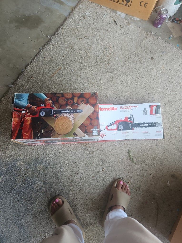 12 Amp Electric Chainsaw