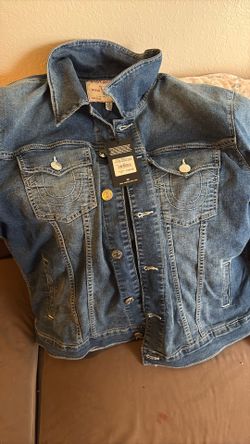 Demi True Religion