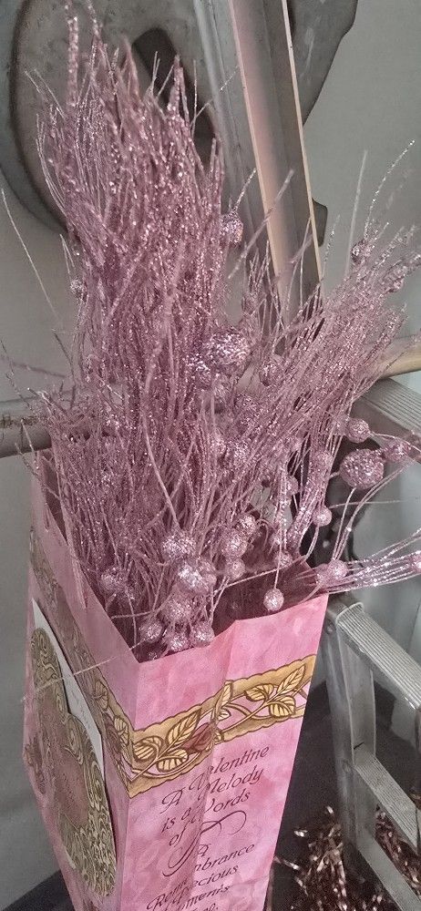 17 Glitter Berries Floral Arrangement w/ 11 Glitter Stems Pink