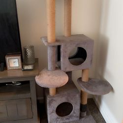 Cat tree