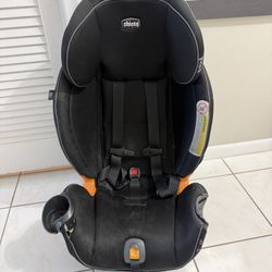 Chicco Fit4 4-in-1 Convertible Car Seat – $75