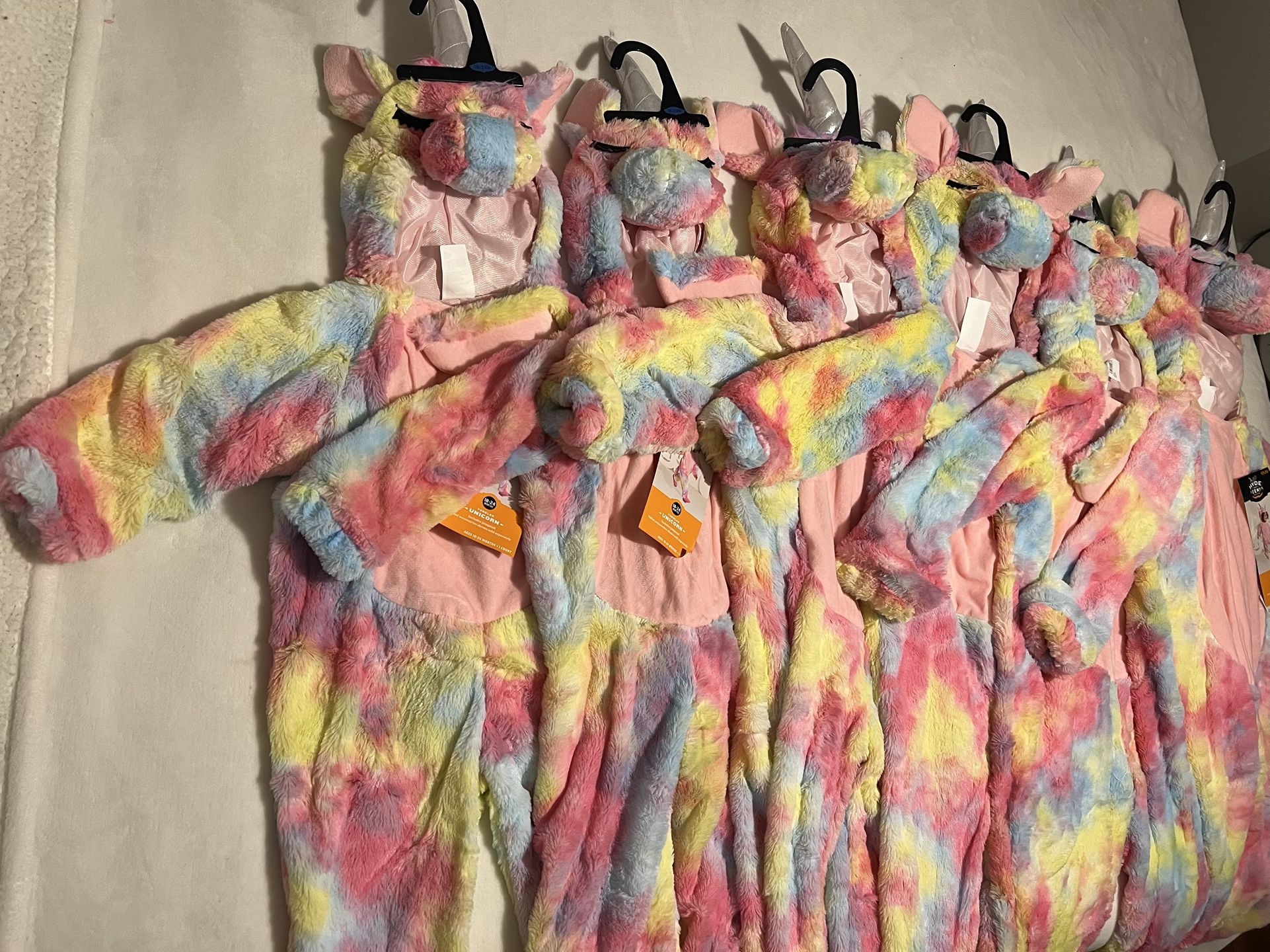 Hyde and eek toddler unicorn jumpsuits! Heavy duty nice quality multiple sizes available!π¨π¨π¨