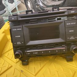 2017 Hyundai Sonata CENTER DASH AM FM RADIO CD DISC AUDIO PLAYER