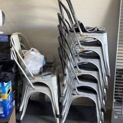 8 Dining Table Chairs 