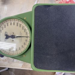 Vintage Way Rite mechanical scale made by Hanson Scale Company.