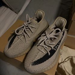 Yeezy Boost 350 V2