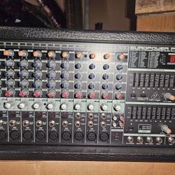 Used Behringer EUROPOWER PMP2000D 