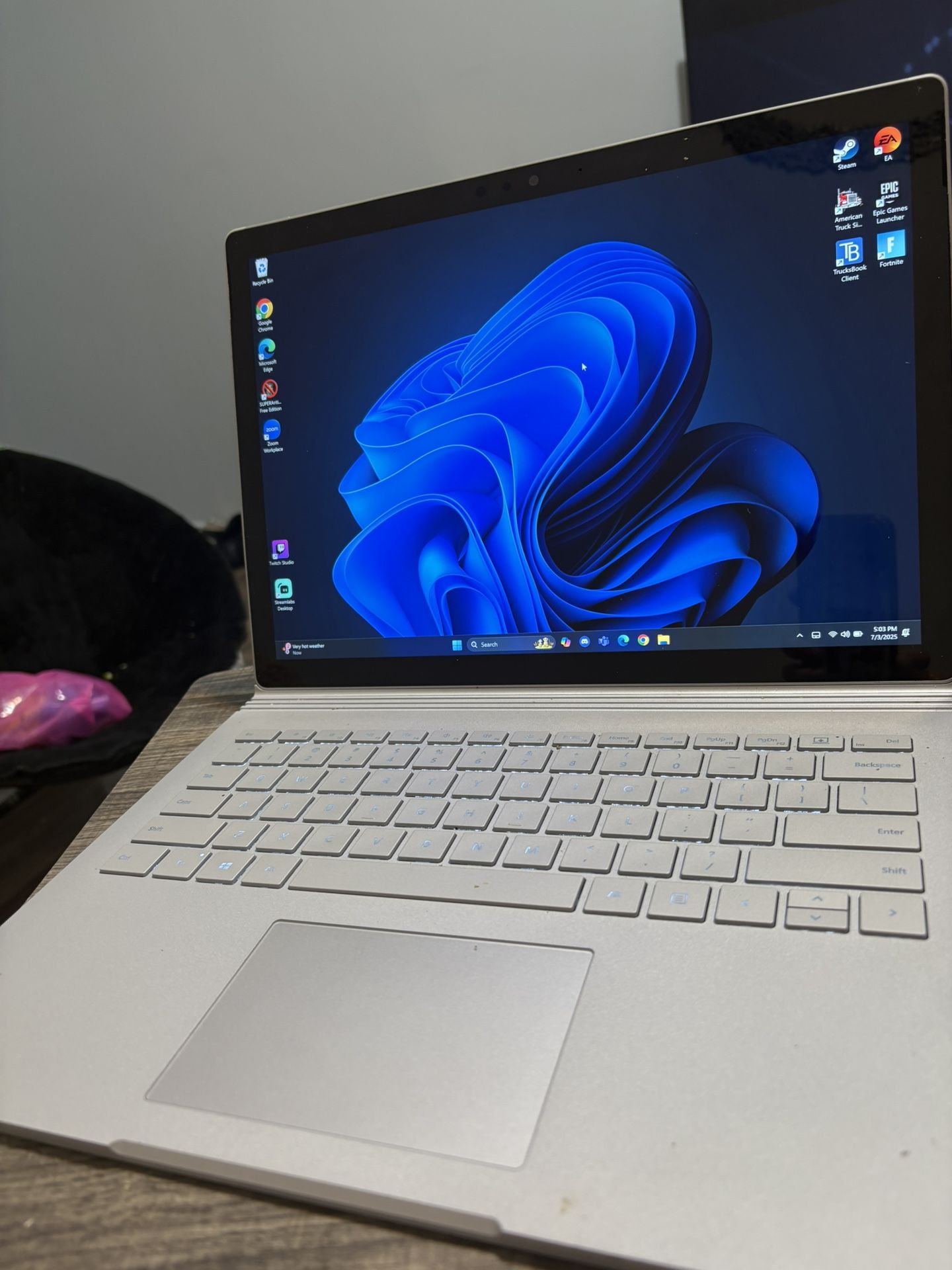 Microsoft Surface Book 2