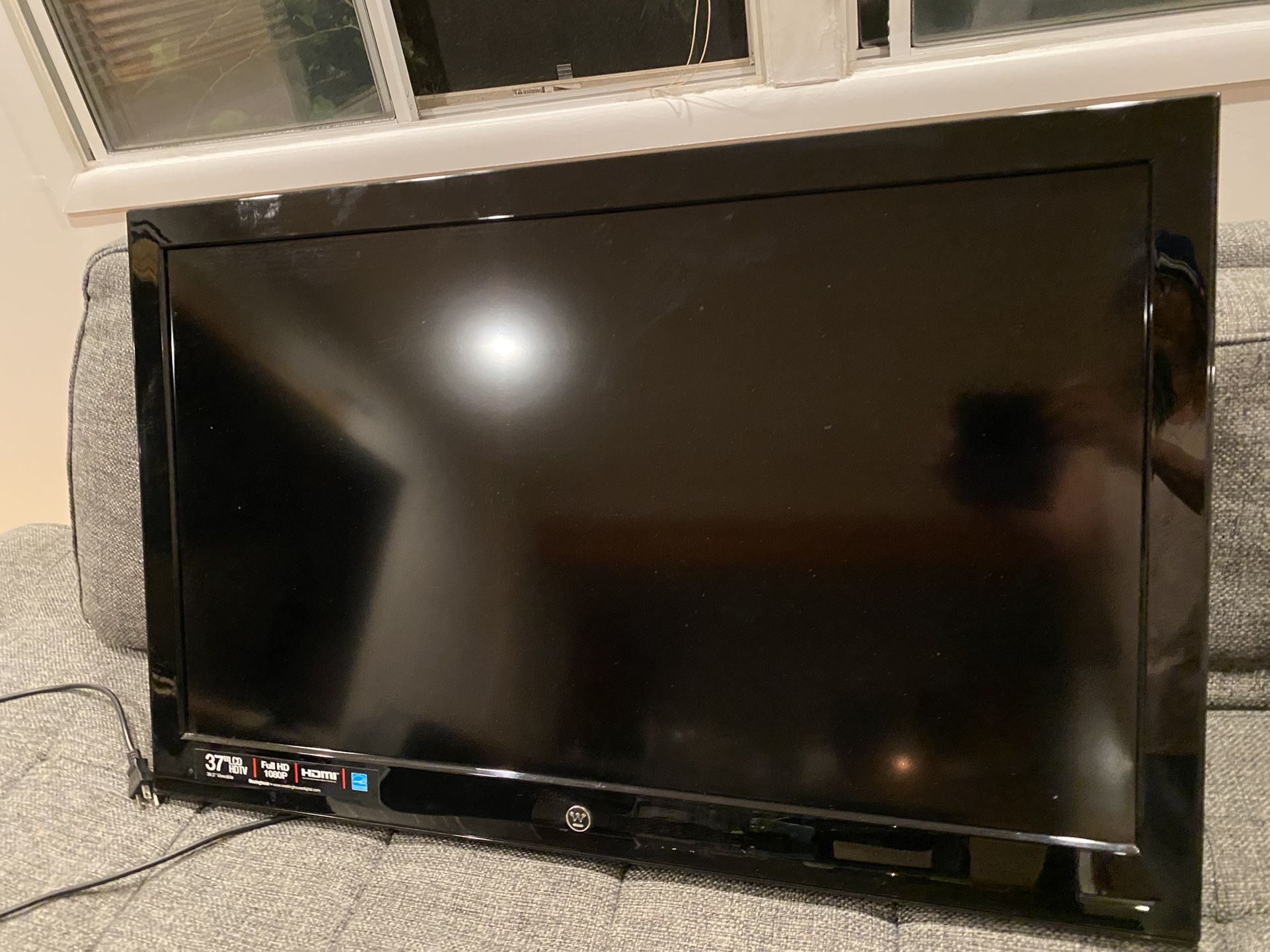 Westinghouse  TV  37 Inches 