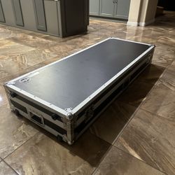 Road Runner Keyboard Case LIKE NEW