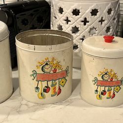 vintage nesting metal kitchen canisters