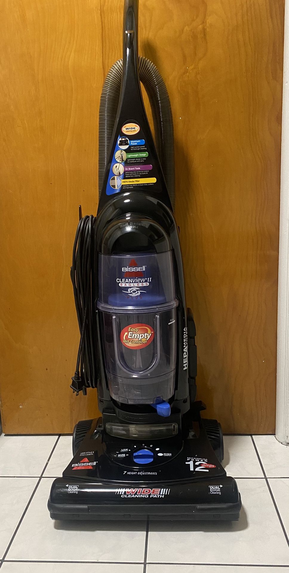 Bissell Vacuum Cleanview II Bagless Plus (Semi-new)
