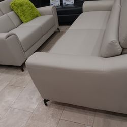 *Featured Living Room*---Sardinia Stunning Gray Leather Sofa/Loveseat Sets---Delivery And Easy Financing Available👏