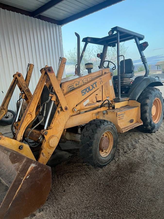CASE TRACTOR 570 XLT