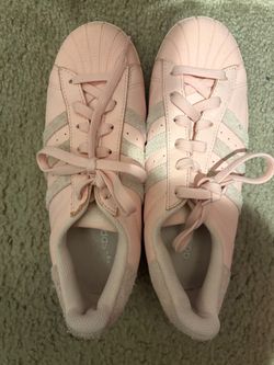 NEED GONE ASAP! Women’s adidas