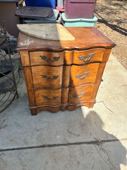 FREE FURNITURE OUT FRONT