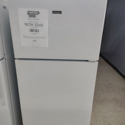 $549(MSRP$829) Hotpoint Top Freezer Refrigerator with Gallon Door Storage Bins and Dairy Compartment