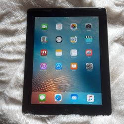 iPad 2nd Gen 16GB Cracked Screen Fully Functional