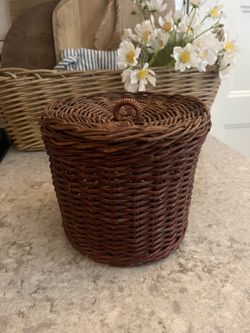 Pending Vintage storage basket $6