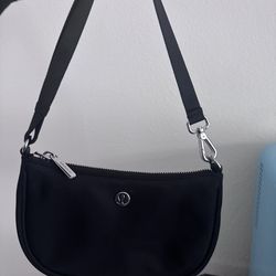 Lululemon mini handbag