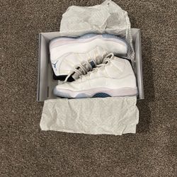 Jordan 11 Retro "Blue" Size 9 mens (basically brand new)
