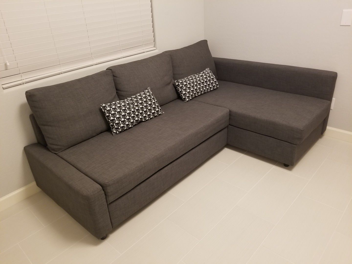 Sleeper sectional sofa couch