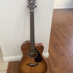 Yamaha 6 String Acoustic Electric guitar