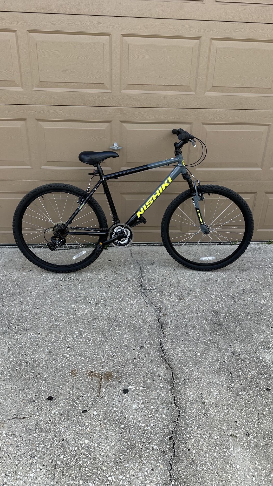 Nishiki Pueblo Mountain Bike 26 Inch Wheel 21 Speed ShimanoTourney Twist Shifter Bicycle Man Woman Boy Girl Outdoor Exercise Outdoor Fun