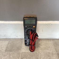 Fluke 179 Multimeter With Leads 