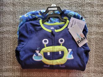 Brand New 2 Pack Footed Sleeper / Pajamas
