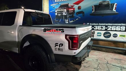 Tonneau Cover Flush Hard Bed Cover Tri-Fold Matte Finish Bakflip MX4 Tapaderas Al Raz