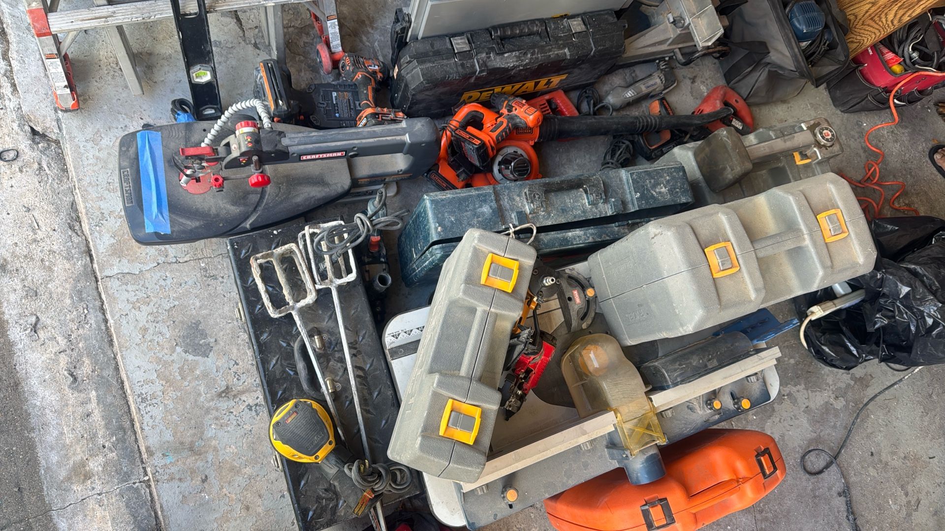 Lot of tools Tools & Machinery