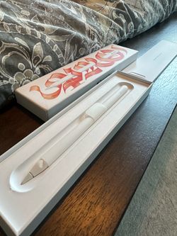 Apple Pro pencil!! Never used original packaging!