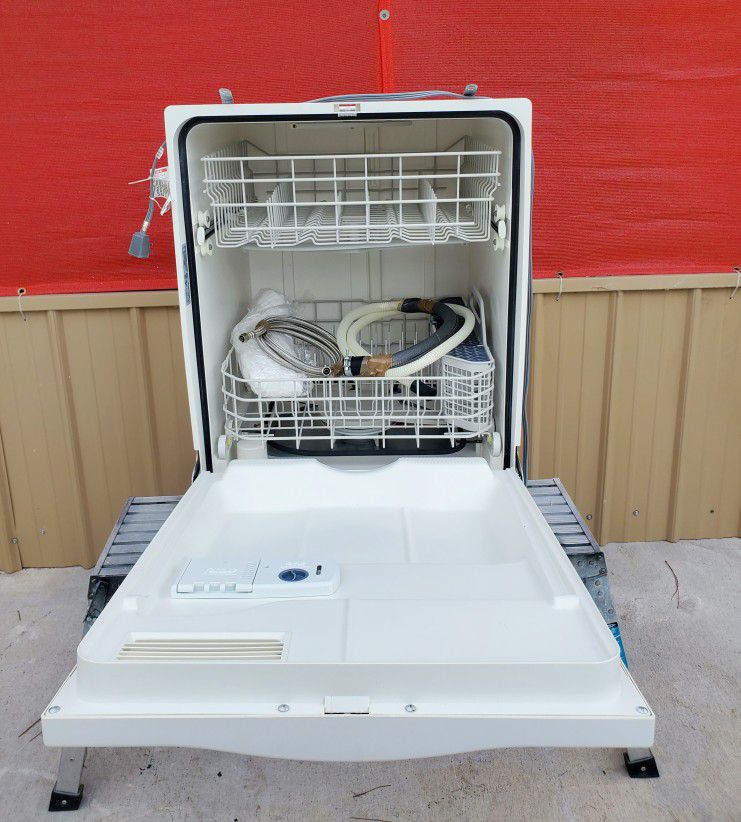 "GE" White Dishwasher in Perfect Condition