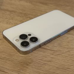 256gb iPhone 13 Pro Like New Unlocked 75% Battery 🔋 