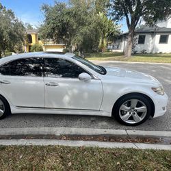 2011 Lexus LS · LS 460 Sedan 4D