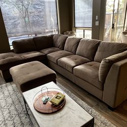 Sectional couch with ottoman