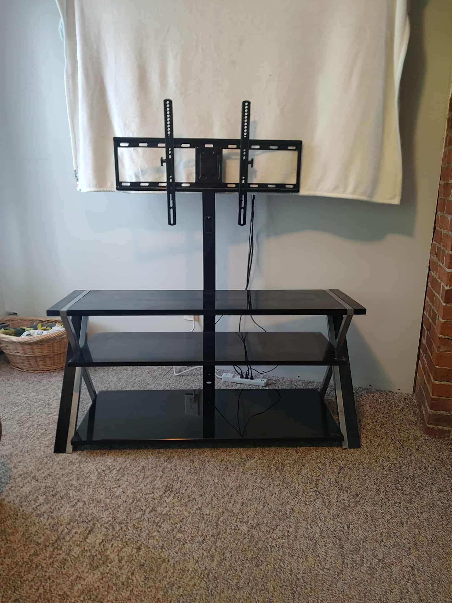 TV Stand w/Mount