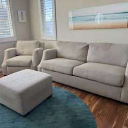 clean, neutral, smoke-free home. Living Room Furniture Set