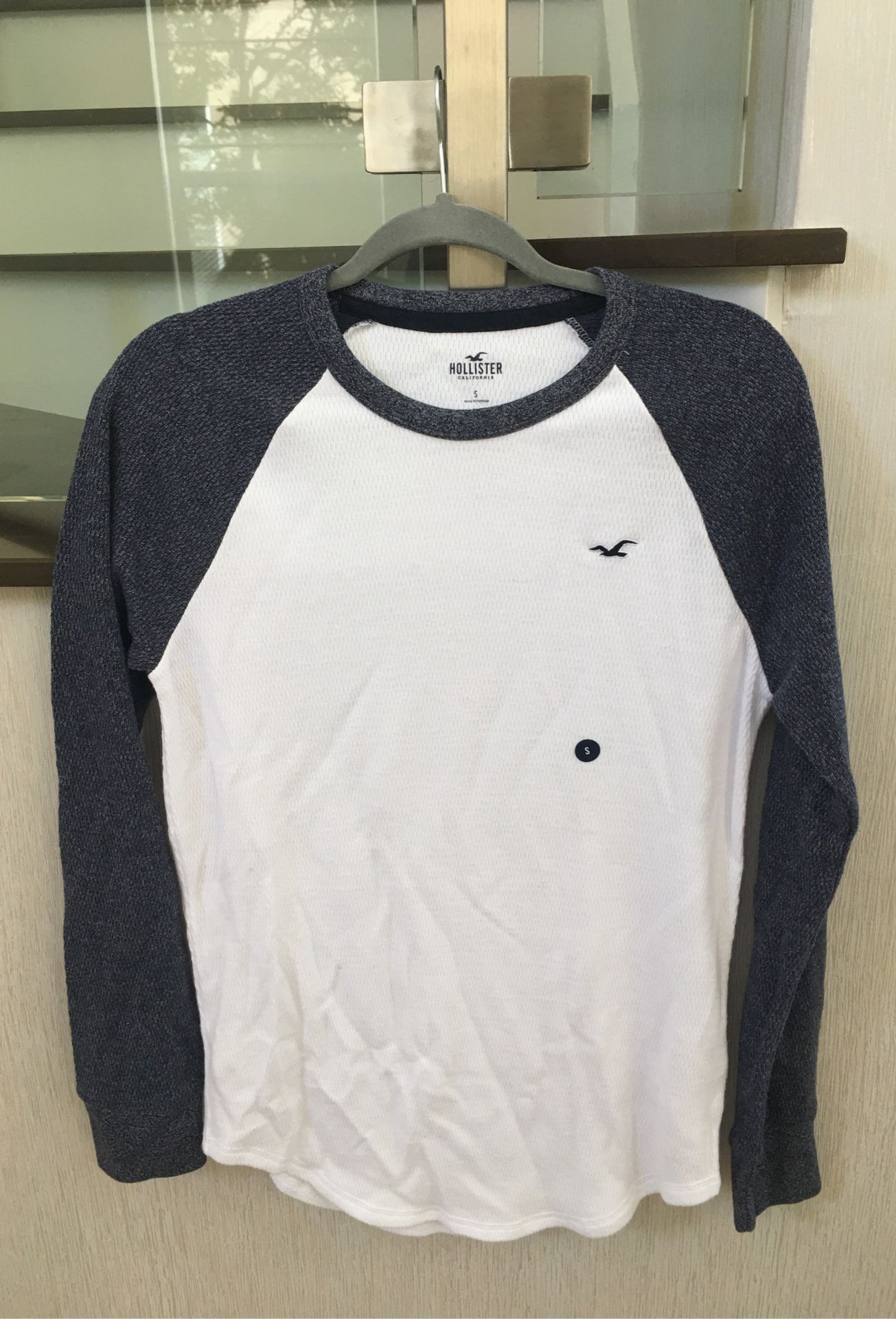 New Hollister long sleeve