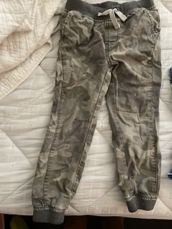 Girls Camo Cargo Pants