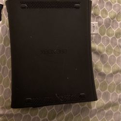 Black Xbox 360 With Games And Controller