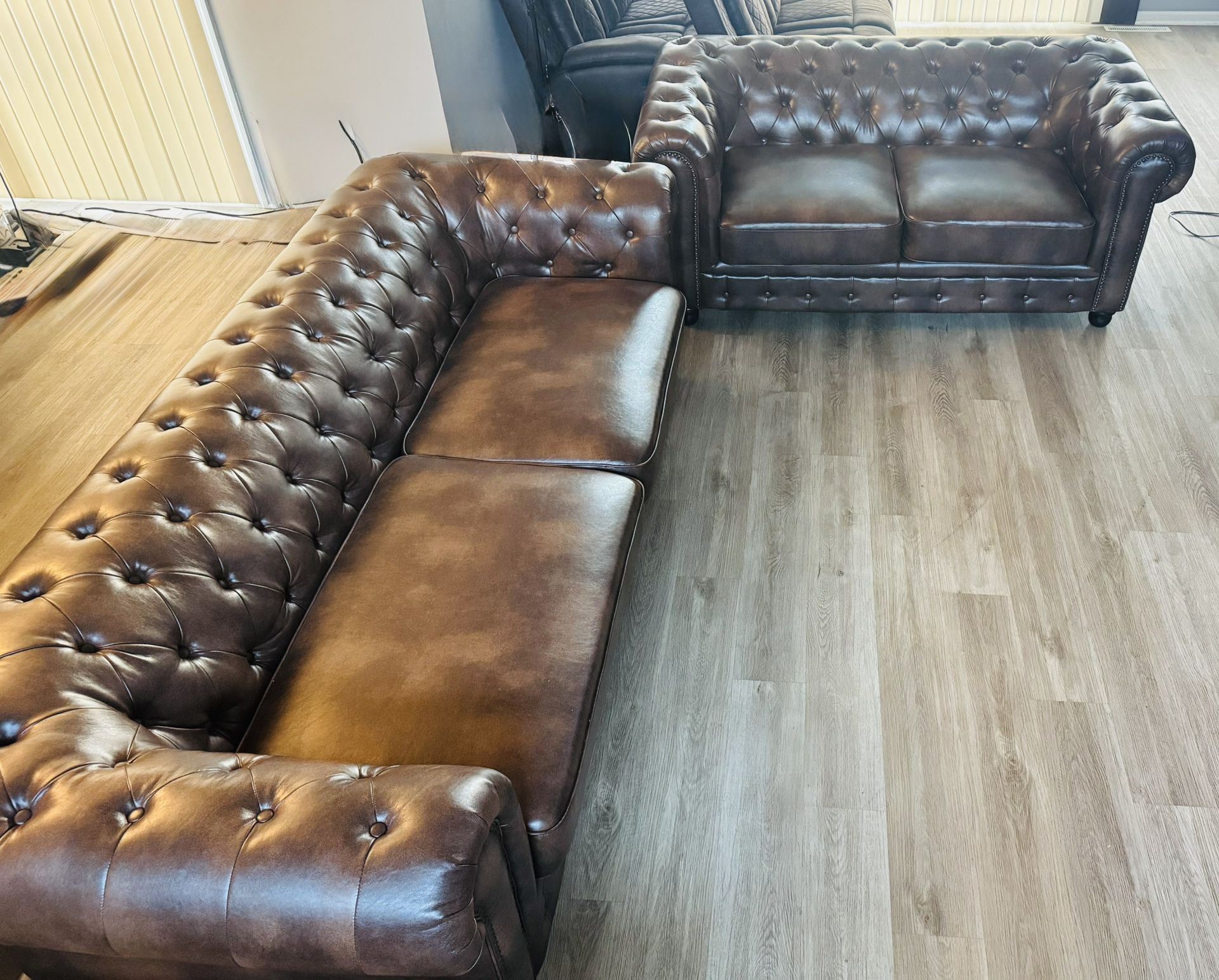 Gently Used, High-Quality Sofa Sets for Sale – Must Go Soon!